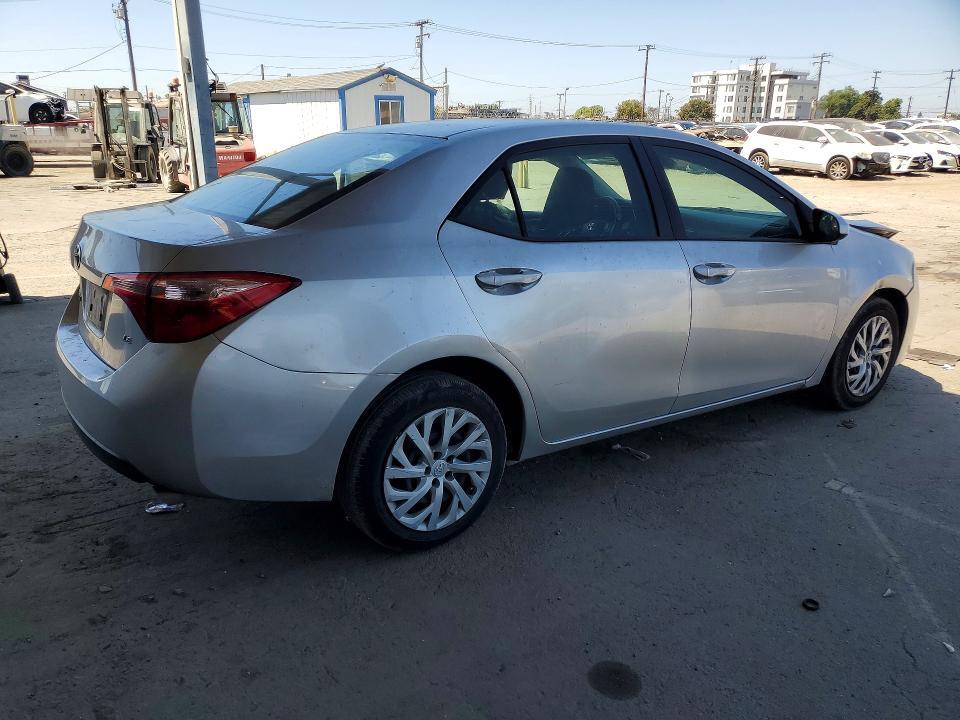 2019 TOYOTA COROLLA LE — Фото 3 из 12