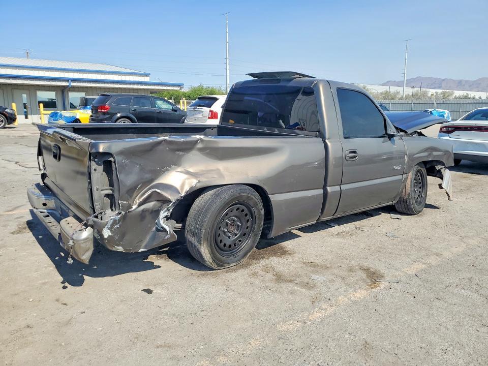 2000 CHEVROLET SILVERADO C1500 — Фото 3 из 13