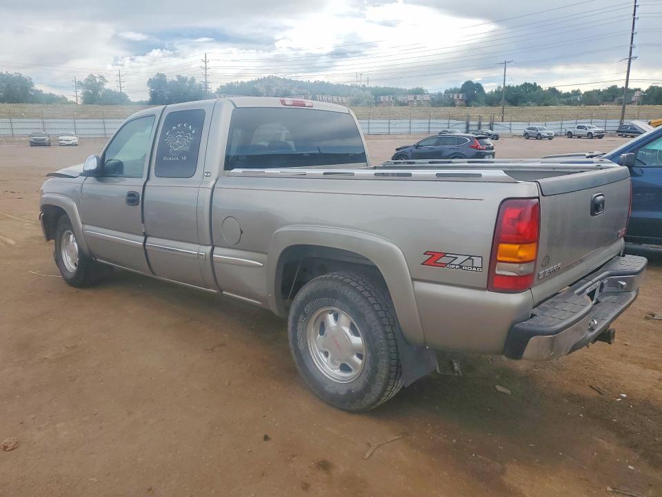 2000 GMC NEW SIERRA K1500 — Фото 2 из 12