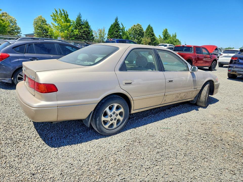 JT2BF22K6Y0284708 2000 TOYOTA CAMRY photo no. 3
