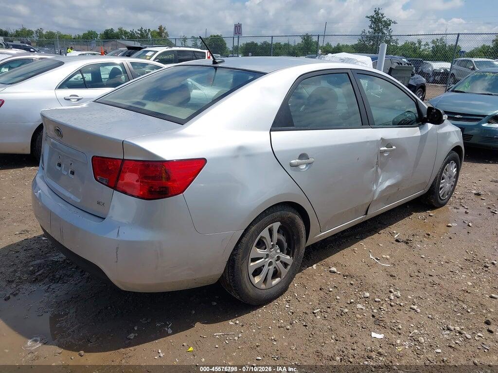 KNAFU4A25A5274916 2010 KIA FORTE photo no. 4