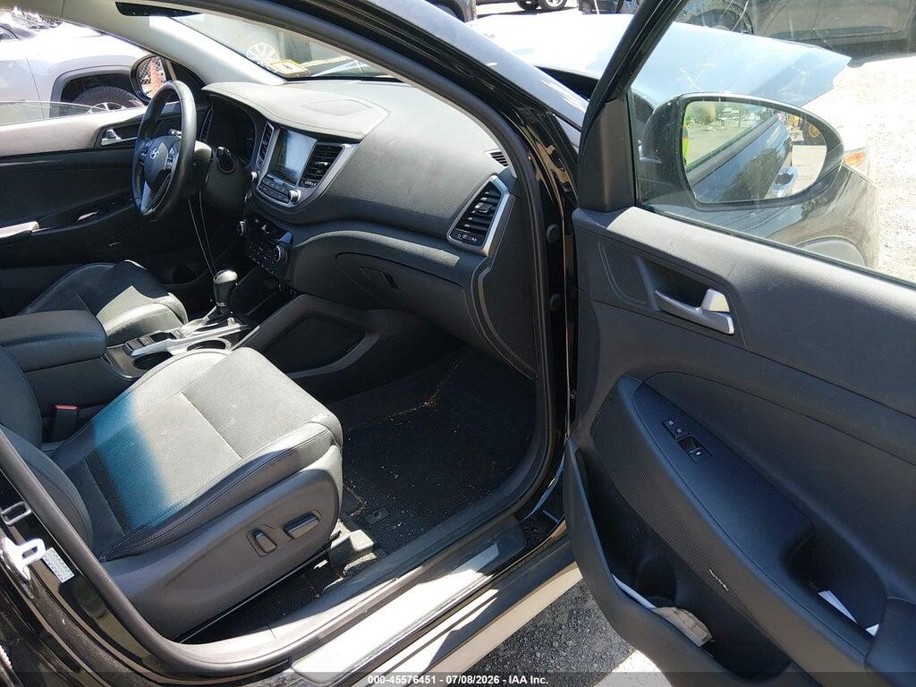 KM8J3CA26HU388641 2017 HYUNDAI TUCSON photo no. 5