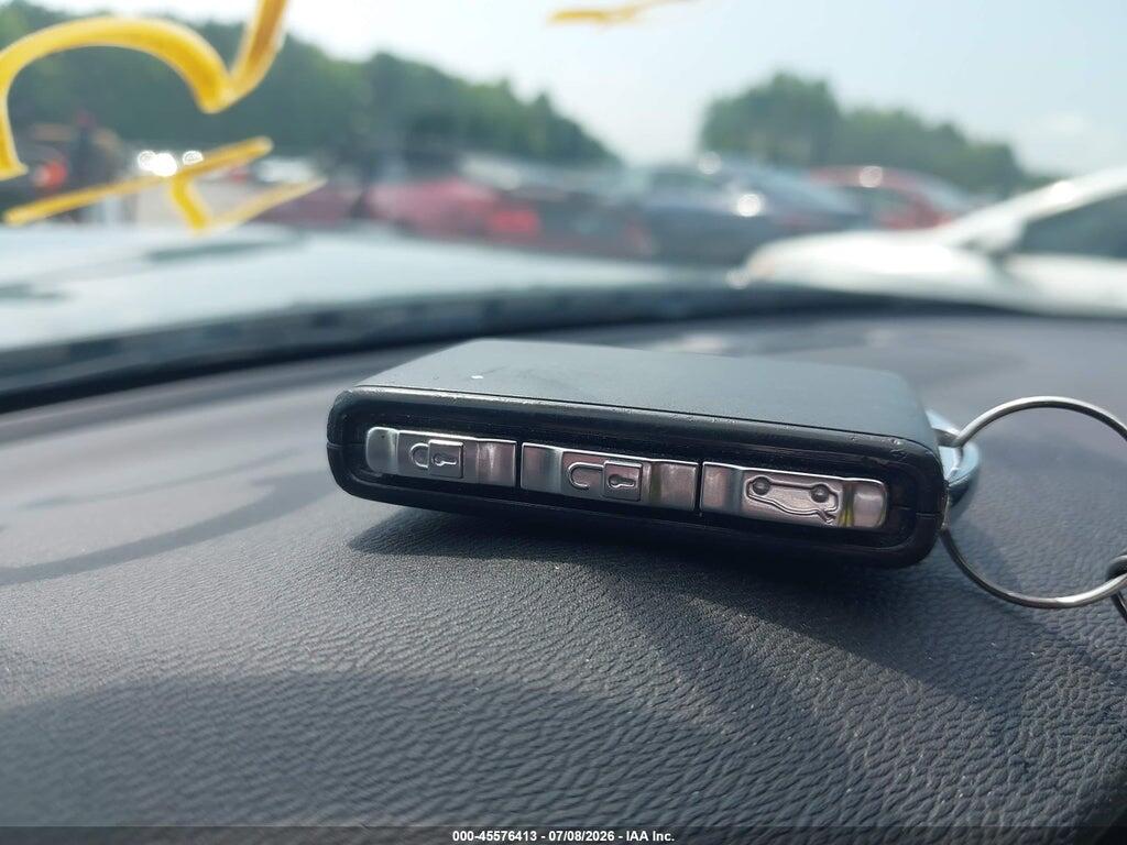 YV4L12UNXP2911251 2023 VOLVO XC40 photo no. 11