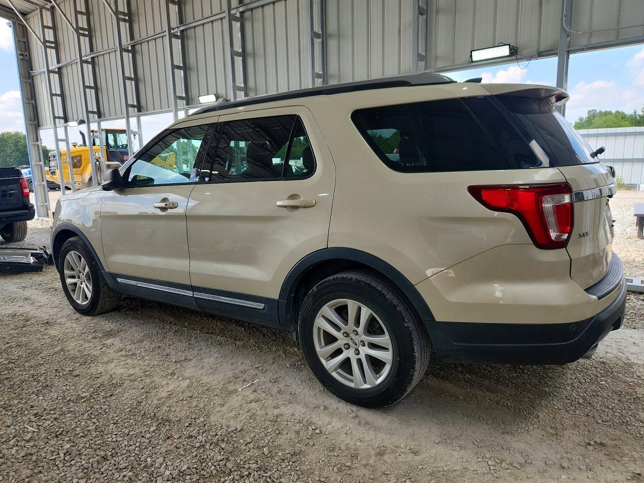 1FM5K7D86JGA52407 2018 FORD EXPLORER photo no. 2