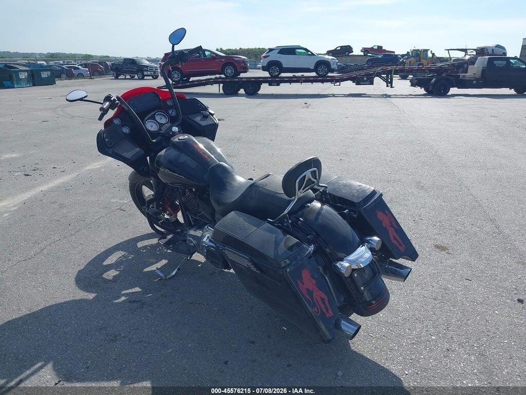 1HD1KHM18CB611563 2012 HARLEY-DAVIDSON FLTRX photo no. 3