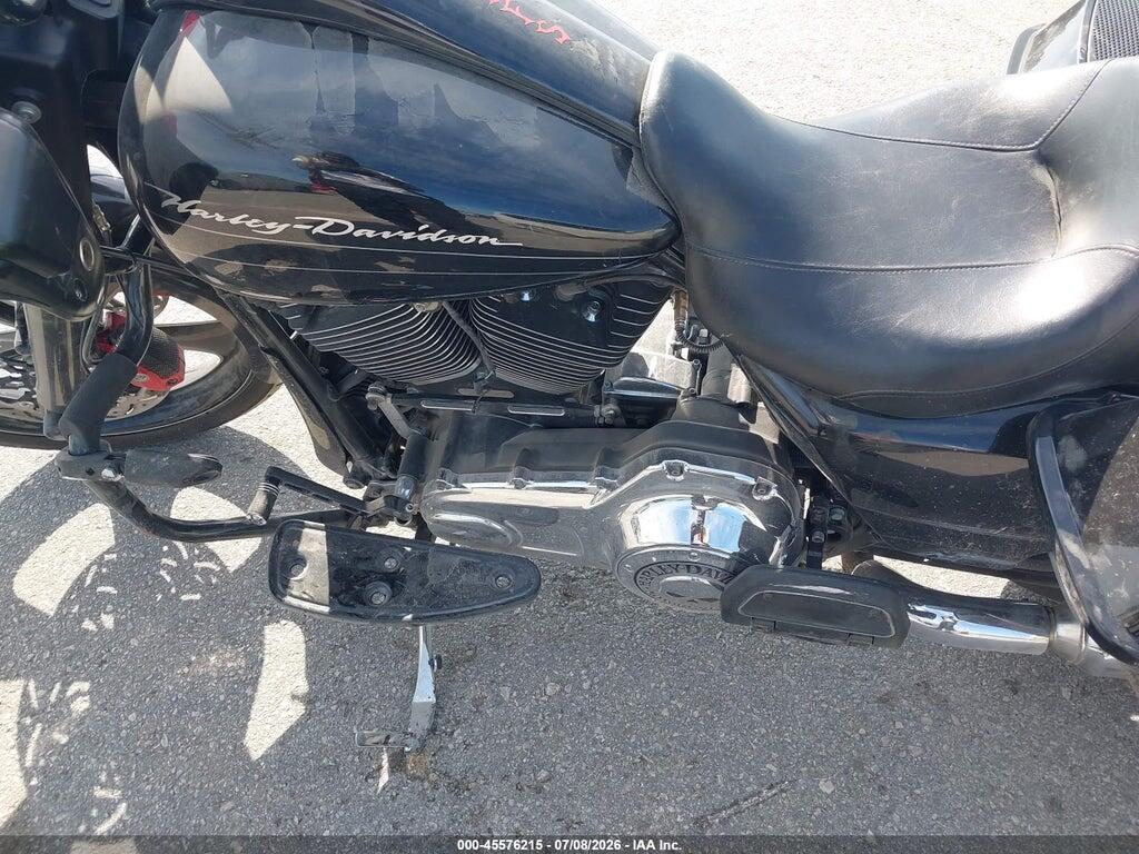 1HD1KHM18CB611563 2012 HARLEY-DAVIDSON FLTRX photo no. 9