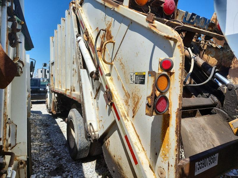 1997 FREIGHTLINER FL70 REFUSE TRUCK — Фото 3 из 10