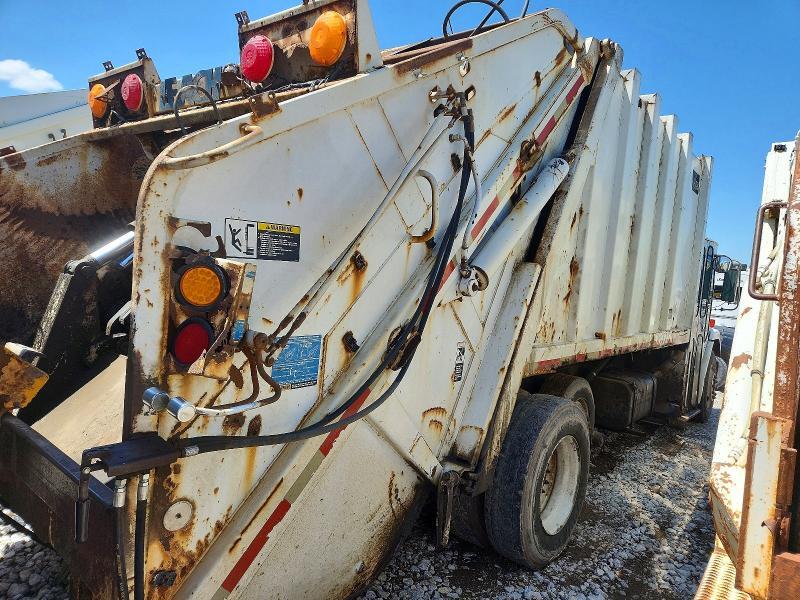 1997 FREIGHTLINER FL70 REFUSE TRUCK — Фото 4 из 10