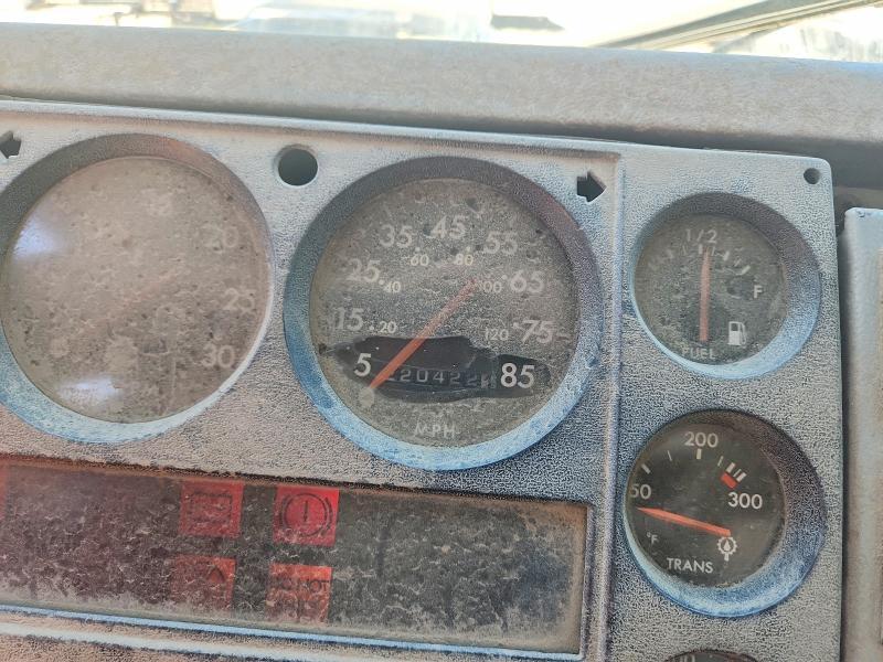 1997 FREIGHTLINER FL70 REFUSE TRUCK — Фото 8 из 10