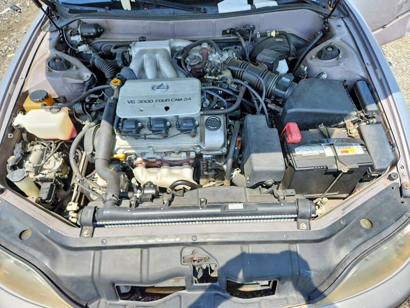 1996 LEXUS ES 300 — Фото 11 из 12