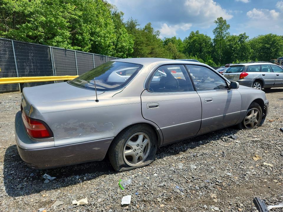 1996 LEXUS ES 300 — Фото 3 из 12