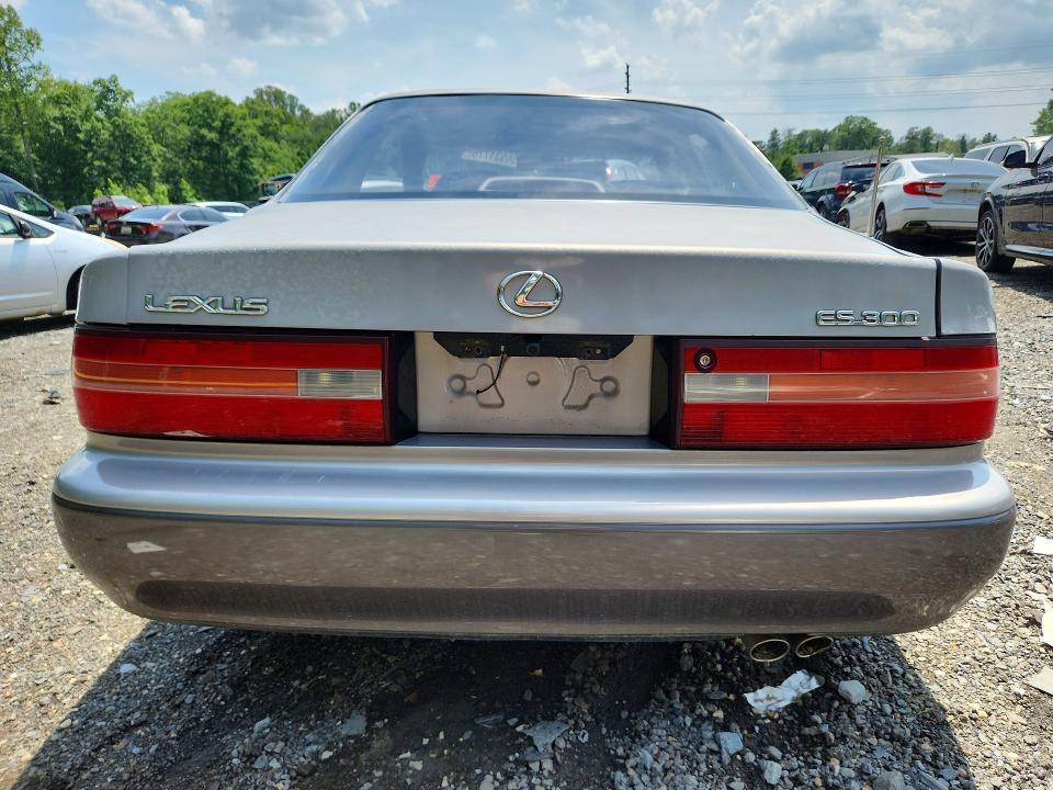 1996 LEXUS ES 300 — Фото 6 из 12