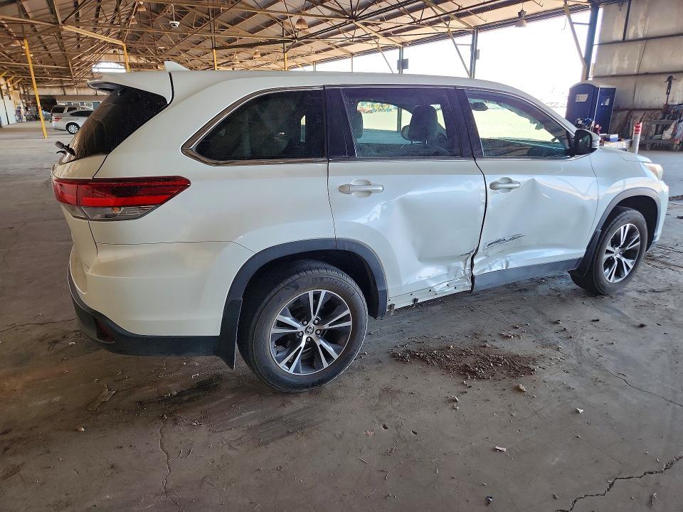 2019 TOYOTA HIGHLANDER LE PLUS — Фото 3 из 13