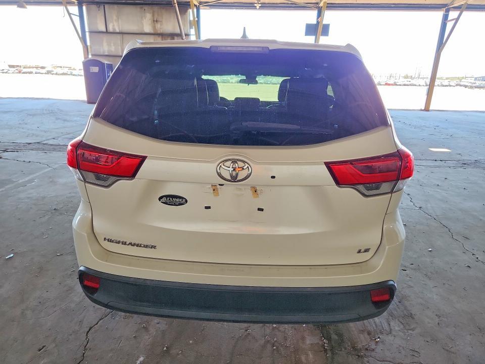 2019 TOYOTA HIGHLANDER LE PLUS — Фото 6 из 13