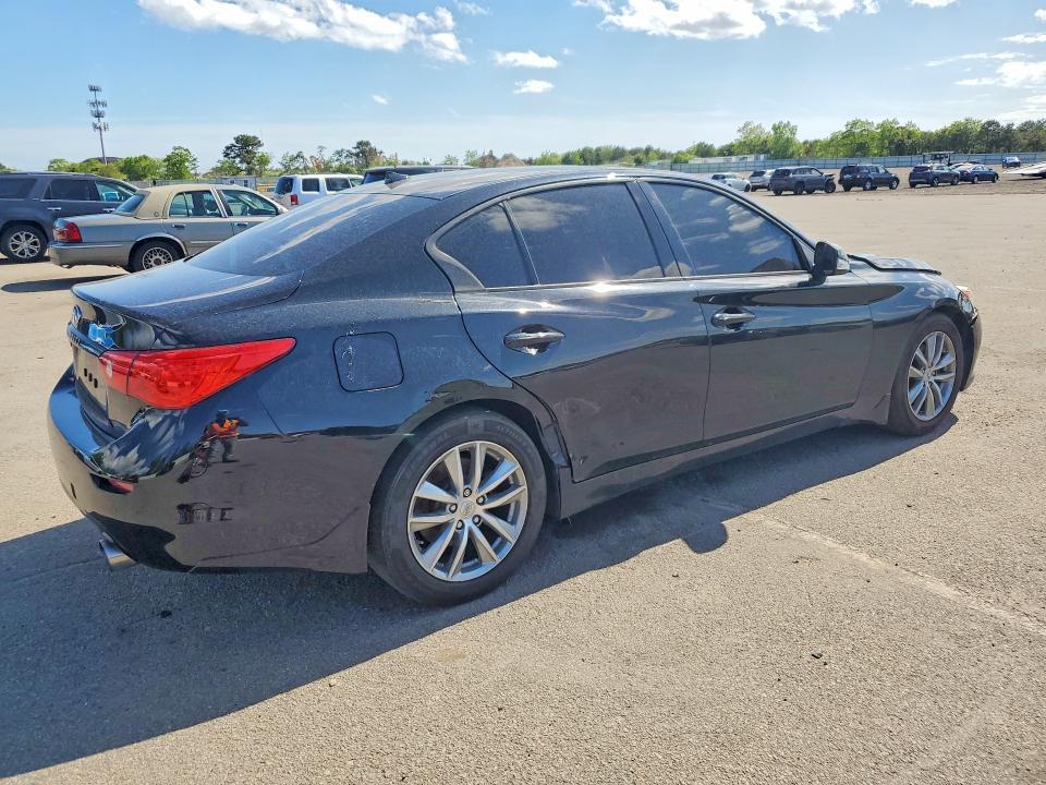 2016 INFINITI Q50 PREMIUM — Фото 3 из 12