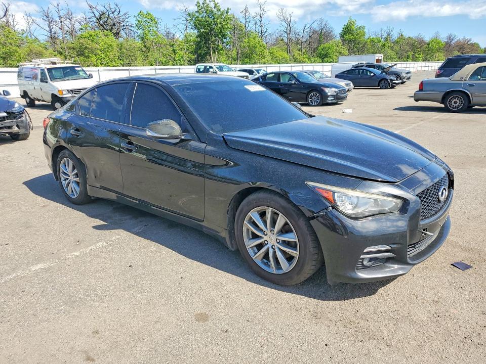 2016 INFINITI Q50 PREMIUM — Фото 4 из 12