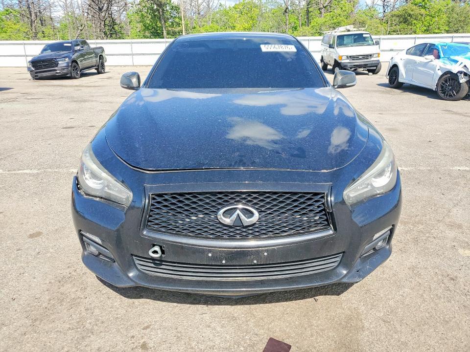 2016 INFINITI Q50 PREMIUM — Фото 5 из 12