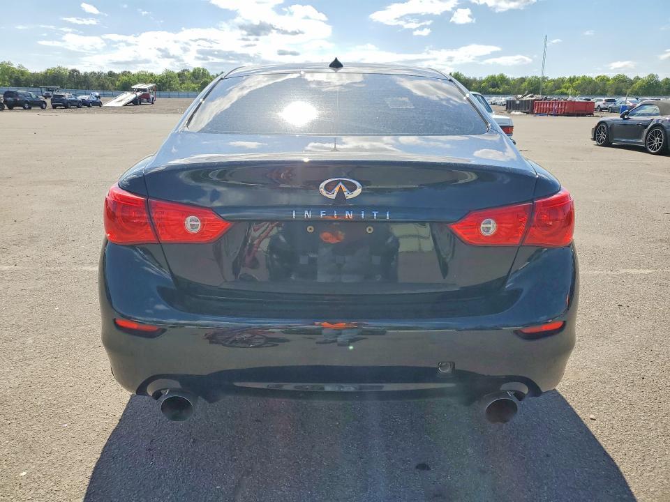 2016 INFINITI Q50 PREMIUM — Фото 6 из 12
