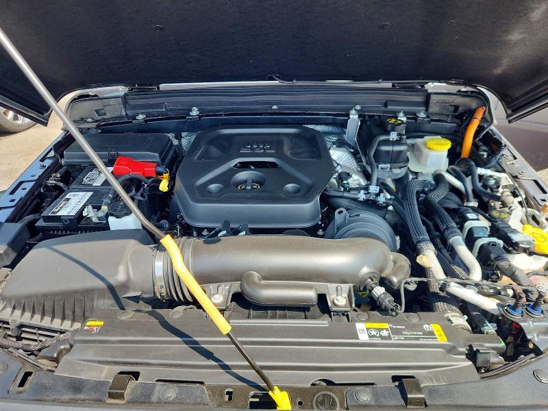 2024 JEEP WRANGLER SAHARA 4XE — Фото 11 из 12