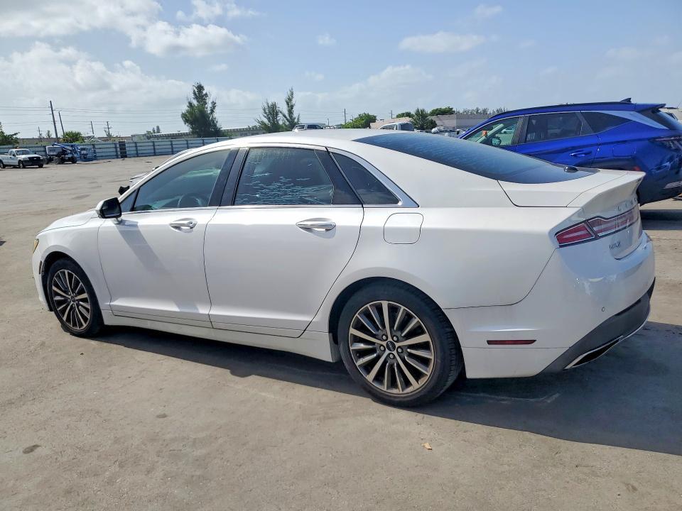 2017 LINCOLN MKZ PREMIERE — Фото 2 из 12