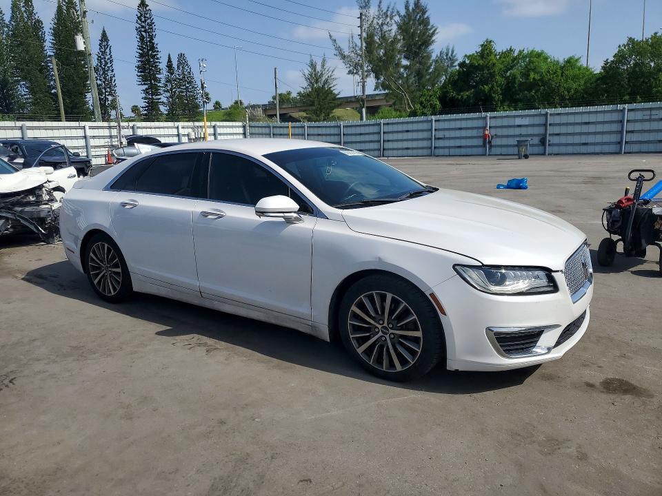 2017 LINCOLN MKZ PREMIERE — Фото 4 из 12