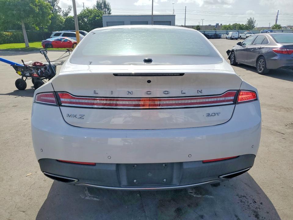 2017 LINCOLN MKZ PREMIERE — Фото 6 из 12