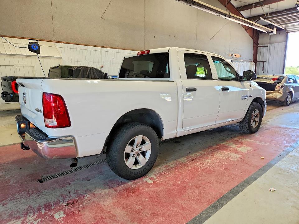 2016 RAM 1500 ST — Фото 3 из 12