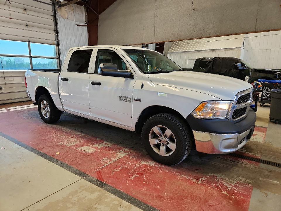 2016 RAM 1500 ST — Фото 4 из 12