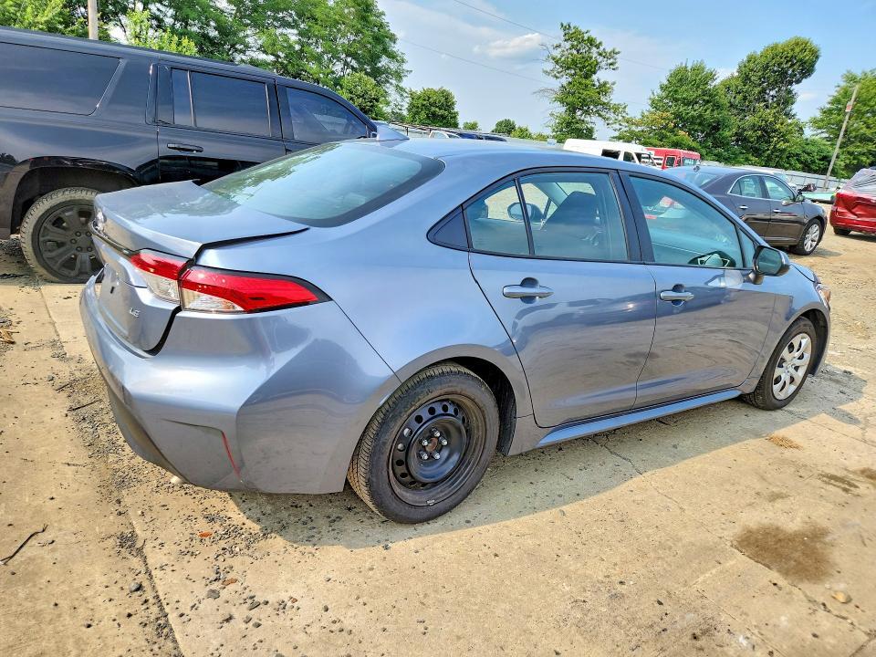 2025 TOYOTA COROLLA LE — Фото 3 из 12