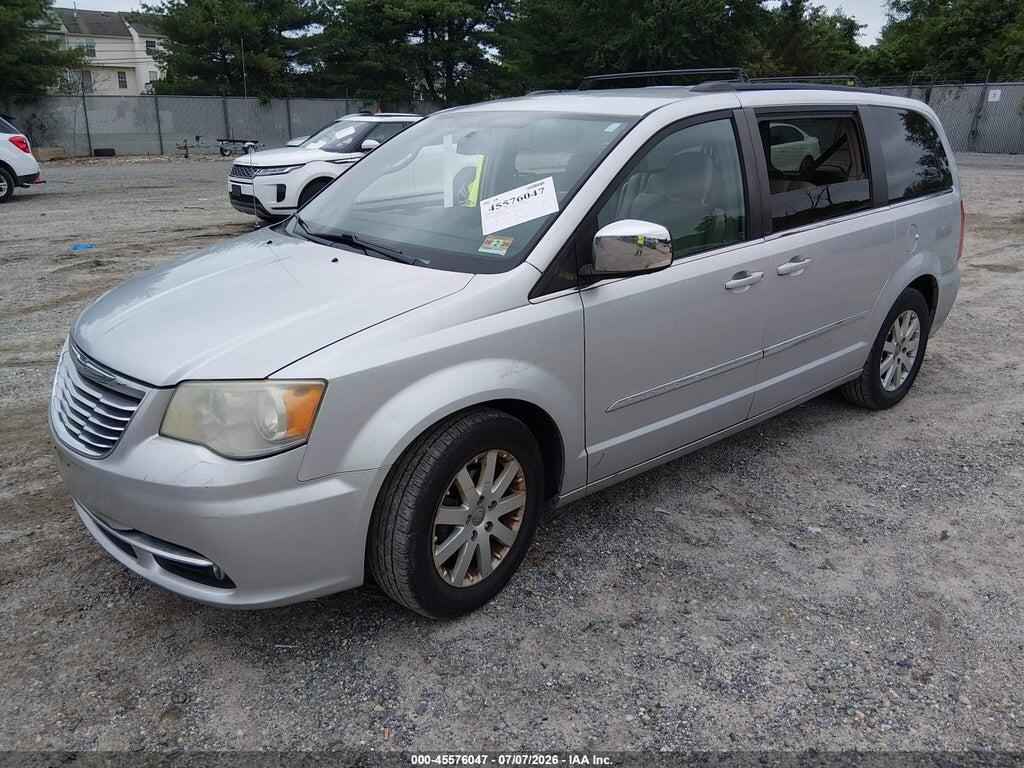 2A4RR8DG3BR779884 2011 CHRYSLER TOWN & COUNTRY photo no. 2