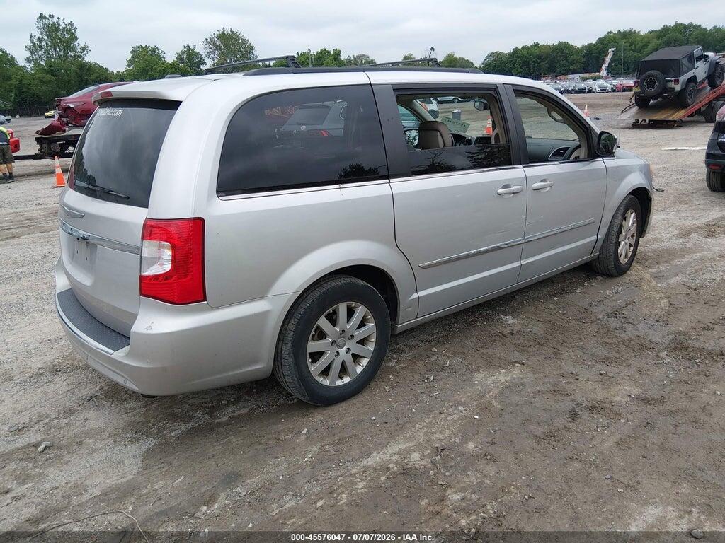 2A4RR8DG3BR779884 2011 CHRYSLER TOWN & COUNTRY photo no. 4
