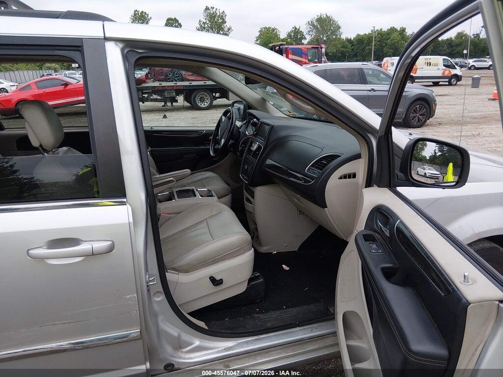 2A4RR8DG3BR779884 2011 CHRYSLER TOWN & COUNTRY photo no. 5