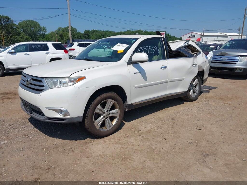 5TDDK3EH2DS179611 2013 TOYOTA HIGHLANDER photo no. 2