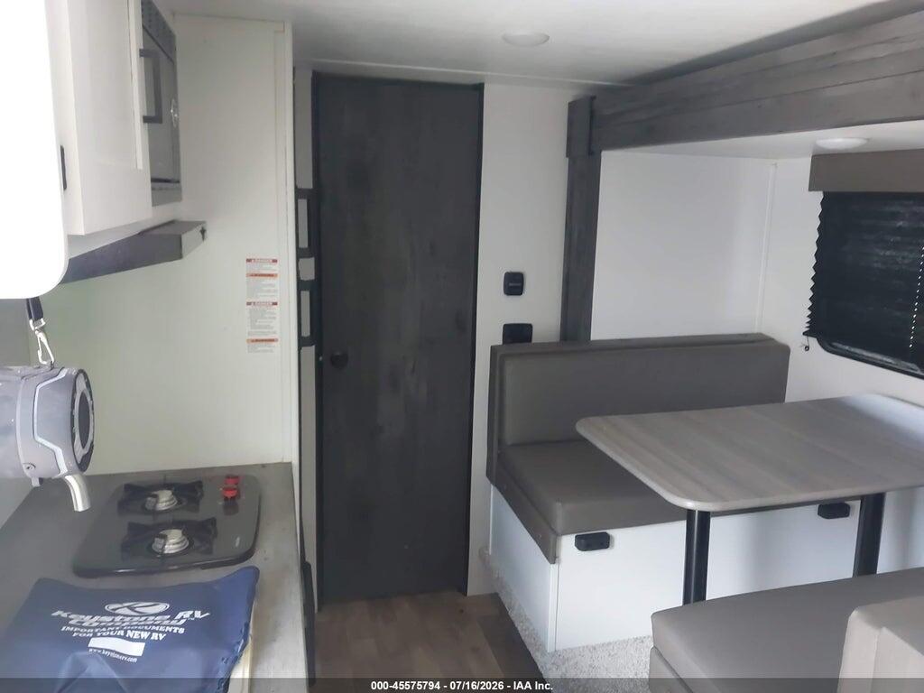 4YDTH1G11NW240640 2022 KEYSTONE RV HIDEOUT photo no. 8