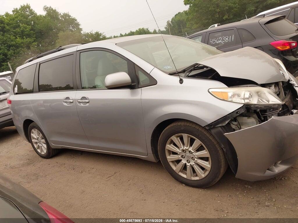 5TDDK3DC3ES093103 2014 TOYOTA SIENNA photo no. 1