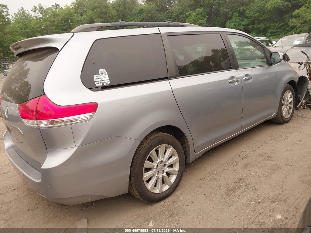 5TDDK3DC3ES093103 2014 TOYOTA SIENNA photo no. 4