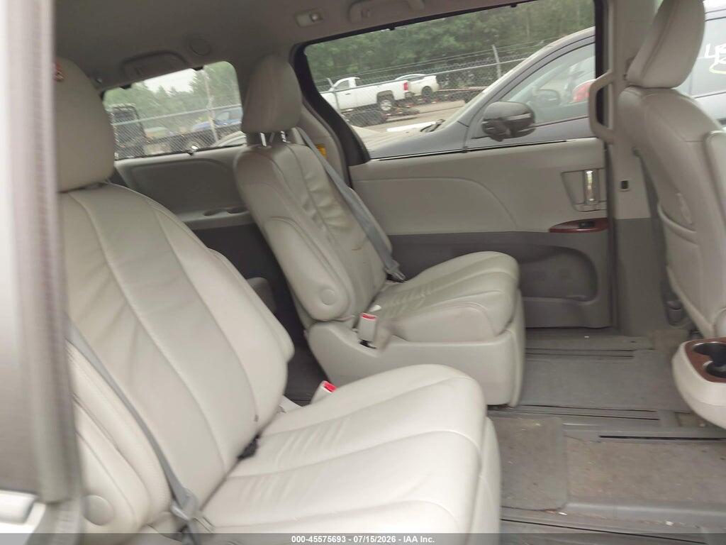5TDDK3DC3ES093103 2014 TOYOTA SIENNA photo no. 7