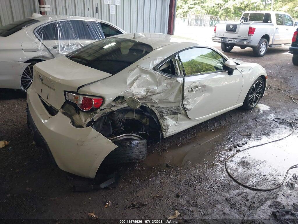 JF1ZNAA14F8700254 2015 SCION FR-S photo no. 4