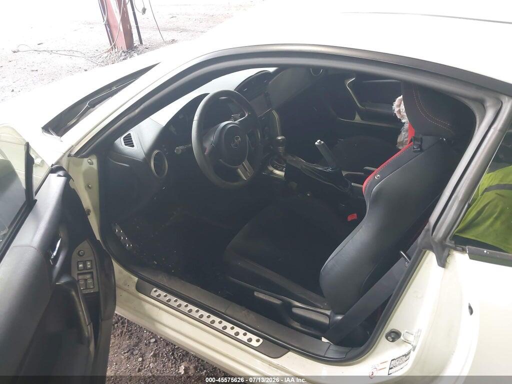 JF1ZNAA14F8700254 2015 SCION FR-S photo no. 5