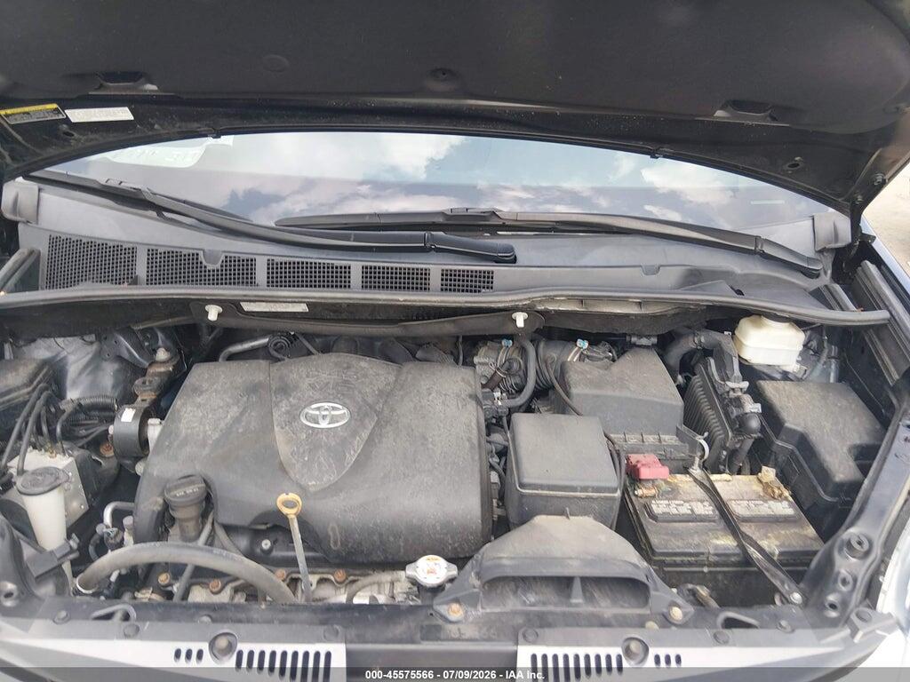5TDDZ3DC2KS224948 2019 TOYOTA SIENNA photo no. 10