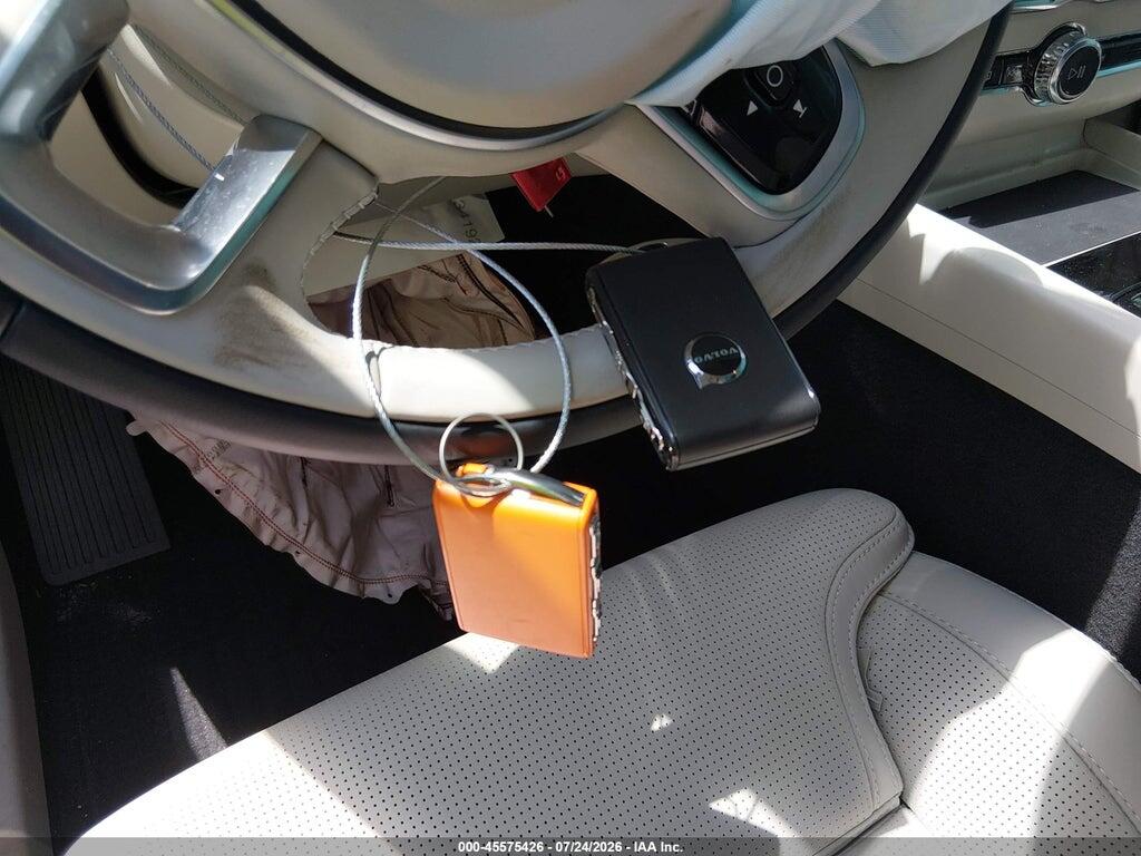 YV4H60RM7T1474563 2026 VOLVO XC60 PLUG-IN HYBRID photo no. 11