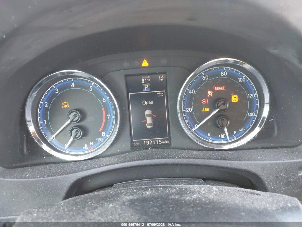 5YFBURHE2HP669681 2017 TOYOTA COROLLA photo no. 7
