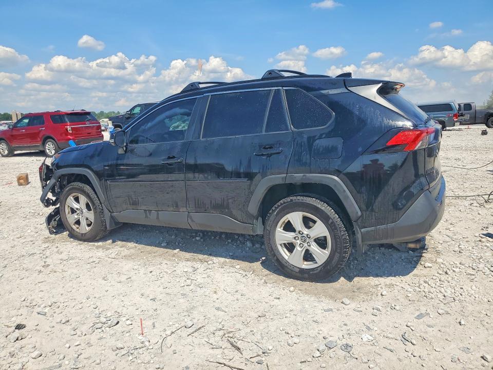 2019 TOYOTA RAV4 XLE — Фото 2 из 13