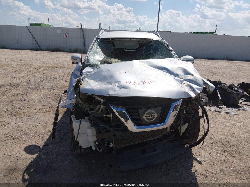 KNMAT2MT1HP593172 2017 NISSAN ROGUE photo no. 12