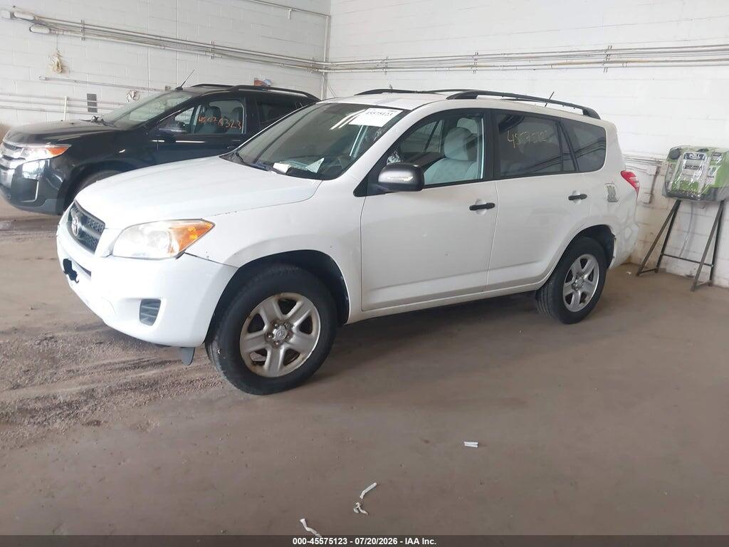 2T3BF4DV8AW063218 2010 TOYOTA RAV4 photo no. 2