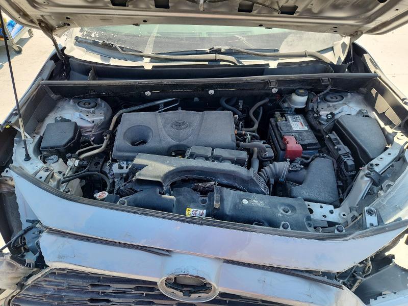 2019 TOYOTA RAV4 XLE — Фото 12 из 13