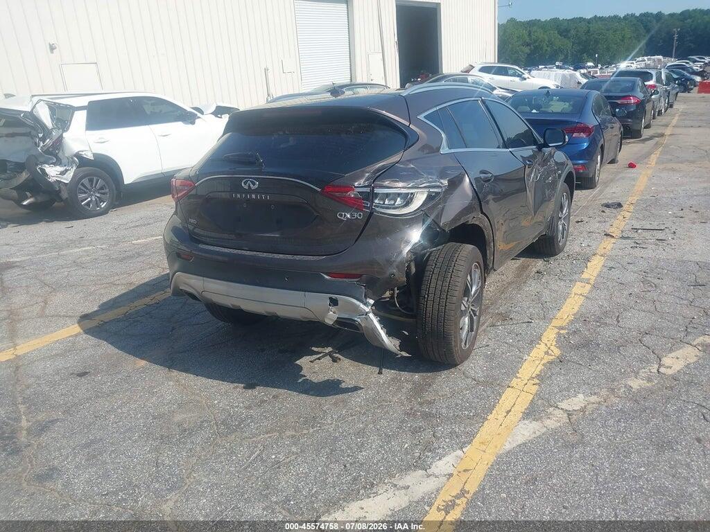 SJKCH5CR3JA046296 2018 INFINITI QX30 photo no. 4