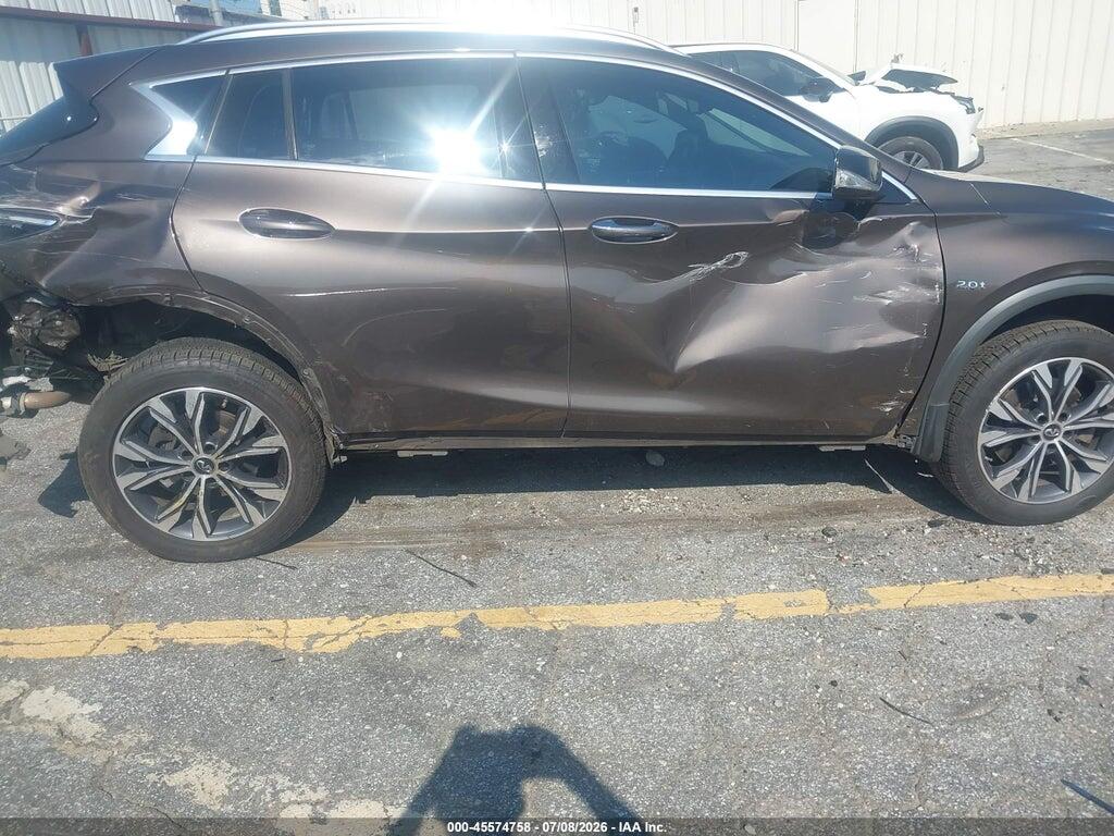 SJKCH5CR3JA046296 2018 INFINITI QX30 photo no. 6
