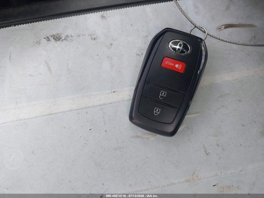 JTDACACU7T3069335 2026 TOYOTA PRIUS PLUG-IN HYBRID photo no. 11