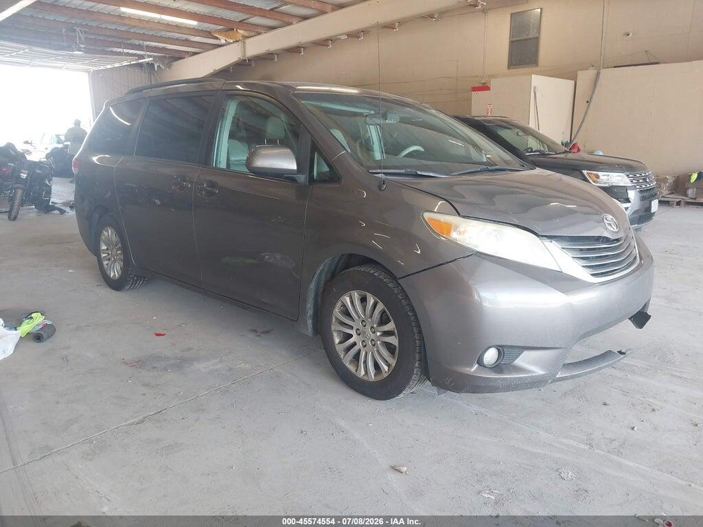 5TDYK3DC6BS007067 2011 TOYOTA SIENNA photo no. 1
